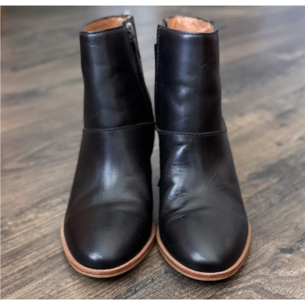 Madewell Rosie Black Leather Ankle Booties.